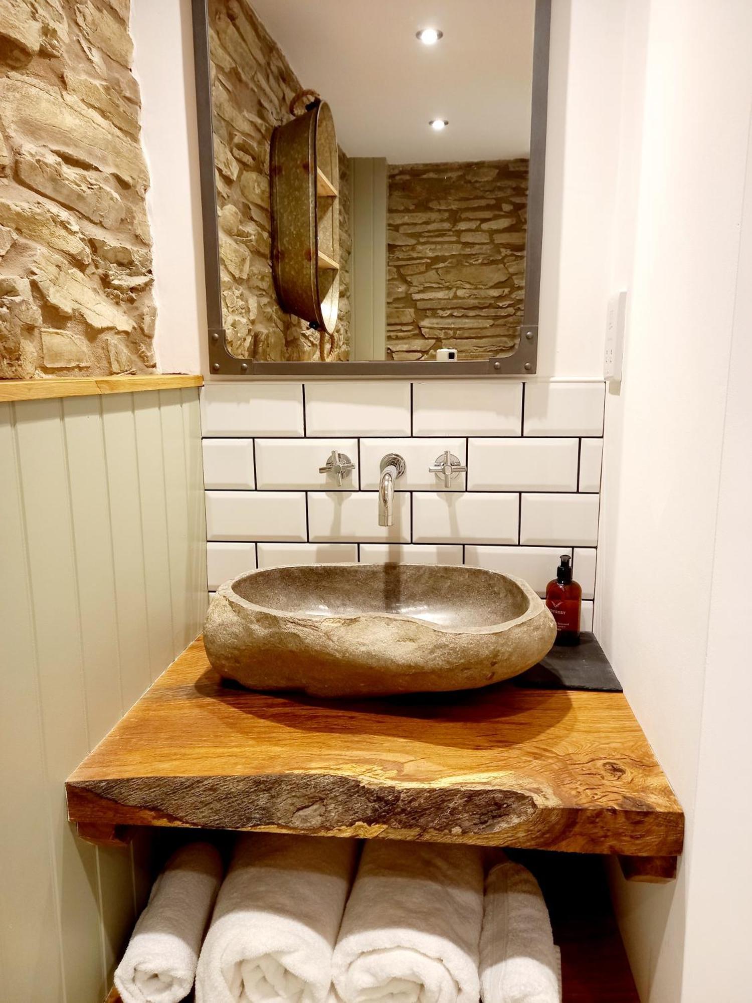 Hay Barn, Penrheol Farm, Unique Barn Conversion Builth Wells Eksteriør bilde